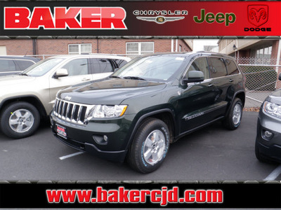 jeep grand cherokee 2011 green suv laredo gasoline 6 cylinders 4 wheel drive automatic with overdrive 08844
