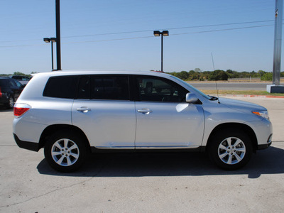 toyota highlander 2011 silver suv gasoline 6 cylinders front wheel drive automatic 76087
