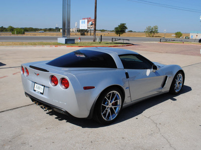 chevrolet corvette 2009 silver coupe z06 gasoline 8 cylinders rear wheel drive 6 speed manual 76087