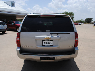 chevrolet suburban 2008 silver suv ltz flex fuel 8 cylinders 4 wheel drive automatic 76087