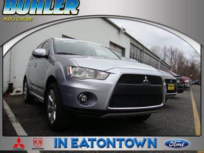 mitsubishi outlander 2011 silver suv xls gasoline 6 cylinders front wheel drive automatic 07724