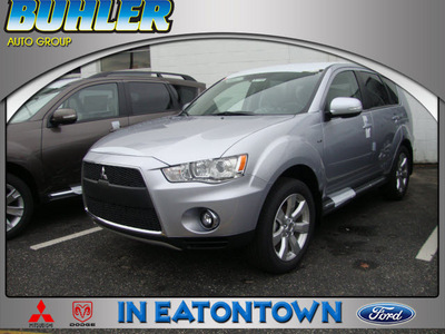 mitsubishi outlander 2011 silver suv xls gasoline 6 cylinders front wheel drive automatic 07724