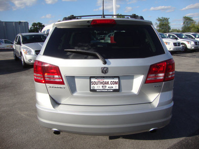 dodge journey 2009 silver suv sxt gasoline 6 cylinders front wheel drive automatic 60443