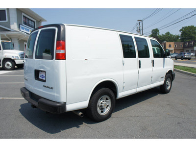 chevrolet express cargo 2003 white van 3500 gasoline 8 cylinders rear wheel drive automatic 07507