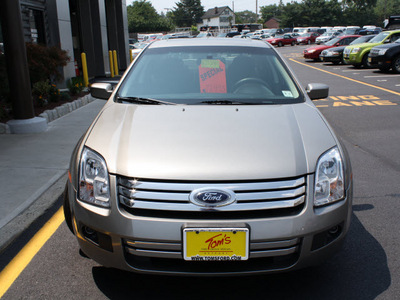 ford fusion 2009 lt  gray sedan se gasoline 4 cylinders front wheel drive automatic 07735