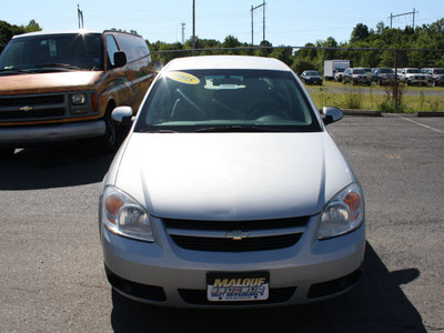 chevrolet cobalt 2005 silver sedan ls gasoline 4 cylinders front wheel drive automatic with overdrive 08902