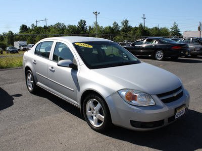 chevrolet cobalt 2005 silver sedan ls gasoline 4 cylinders front wheel drive automatic with overdrive 08902