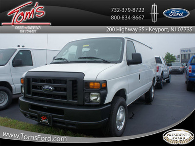 ford econoline cargo 2011 white van flex fuel 8 cylinders rear wheel drive automatic with overdrive 07735