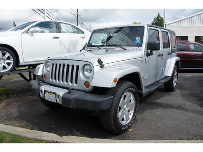 jeep wrangler unlimited 2010 silver suv sahara gasoline 6 cylinders 4 wheel drive automatic with overdrive 08902