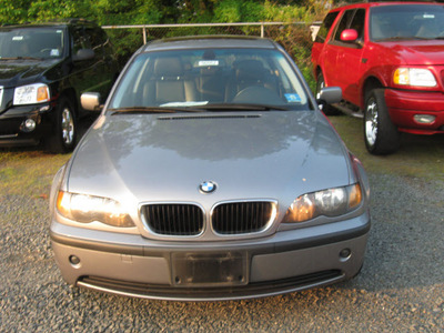 bmw 3 series 2005 green sedan 325i gasoline 6 cylinders rear wheel drive automatic with overdrive 08902