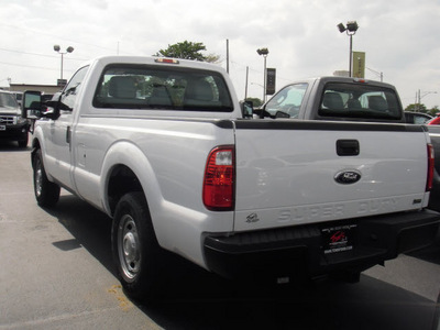 ford f 250 super duty 2011 white xl flex fuel 8 cylinders 2 wheel drive 6 speed automatic 07735