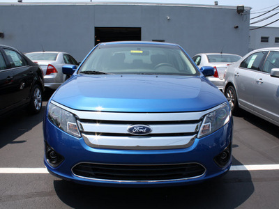 ford fusion 2012 blue flame metallic sedan se gasoline 4 cylinders front wheel drive 6 speed automatic 07735