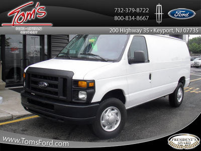 ford econoline cargo 2011 white van e 250 flex fuel 8 cylinders rear wheel drive automatic with overdrive 07735
