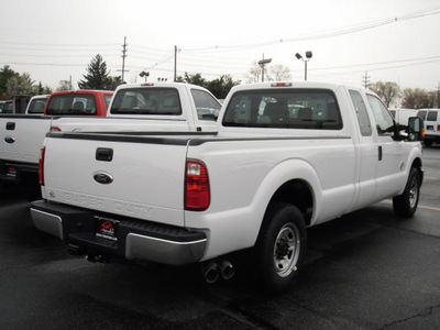 ford f 250 super duty 2011 oxford white xl biodiesel 8 cylinders 2 wheel drive 6 speed automatic 07735