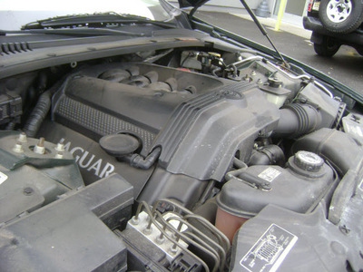 jaguar s type 2003 dk  green sedan v8 gasoline 8 cylinders dohc rear wheel drive automatic 07044