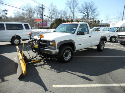 chevrolet c k 2500 series 1995 white gasoline 8 cylinders 4 wheel drive automatic 07507