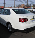 volkswagen jetta 2008 white sedan se pzev gasoline 5 cylinders front wheel drive automatic with overdrive 08902