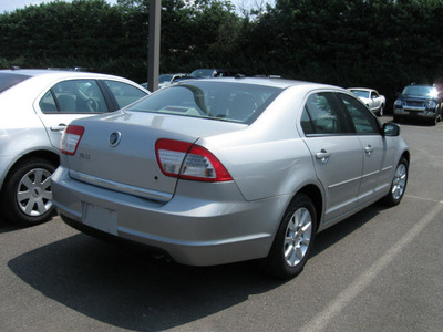 mercury milan 2009 silverrental sedan base gasoline 4 cylinders front wheel drive automatic with overdrive 08902