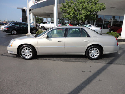 cadillac dts 2008 gold sedan gasoline 8 cylinders front wheel drive automatic 45036