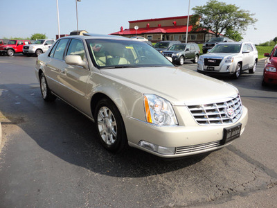 cadillac dts 2008 gold sedan gasoline 8 cylinders front wheel drive automatic 45036