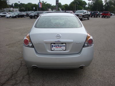 nissan altima 2008 silver sedan s gasoline 4 cylinders front wheel drive automatic 45324