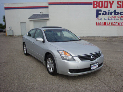 nissan altima 2008 silver sedan s gasoline 4 cylinders front wheel drive automatic 45324