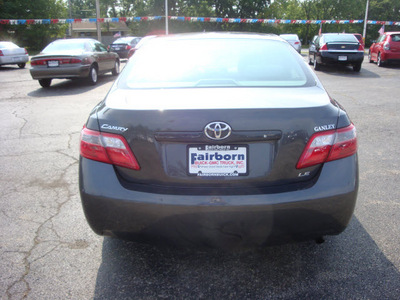 toyota camry 2009 dk  gray sedan le gasoline 4 cylinders front wheel drive automatic 45324