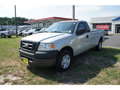 ford f 150 2007 silver pickup truck xl gasoline 6 cylinders rear wheel drive automatic 07724