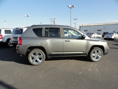 jeep compass 2011 gray suv limited gasoline 4 cylinders 2 wheel drive automatic 60915