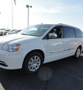 chrysler town and country 2011 white van touring l flex fuel 6 cylinders front wheel drive 6 speed automatic 60915