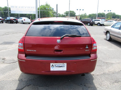 dodge magnum 2005 red wagon sxt gasoline 6 cylinders rear wheel drive automatic 08812