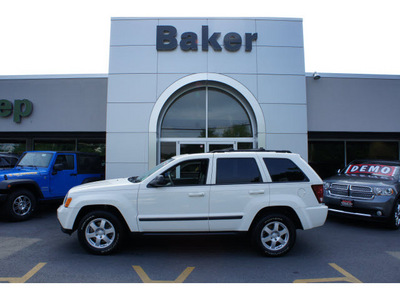 jeep grand cherokee 2008 white suv laredo gasoline 6 cylinders 4 wheel drive automatic with overdrive 08844