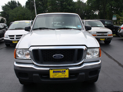 ford ranger 2004 gray xlt gasoline 6 cylinders 4 wheel drive automatic with overdrive 07730