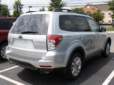 subaru forester 2011 silver 2 5x limited gasoline 4 cylinders all whee drive automatic 07701