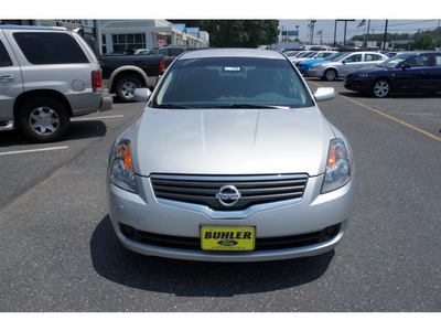 nissan altima 2008 silver sedan 2 5 s gasoline 4 cylinders front wheel drive automatic 07724