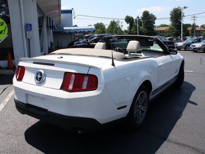 ford mustang 2010 performance white v6 premium gasoline 6 cylinders rear wheel drive automatic with overdrive 07701