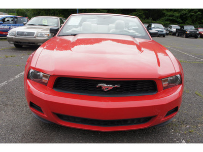 ford mustang 2010 red v6 gasoline 6 cylinders rear wheel drive automatic 07060