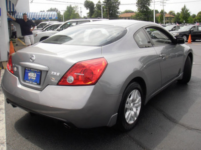 nissan altima 2009 silver coupe 2 5 s gasoline 4 cylinders front wheel drive automatic 07701