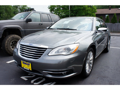 chrysler 200 2011 dk  gray sedan limited gasoline 4 cylinders front wheel drive automatic 07730