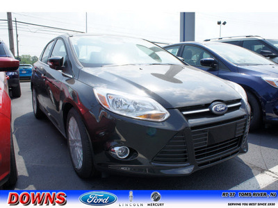 ford focus 2012 black sedan gasoline 4 cylinders front wheel drive automatic 08753