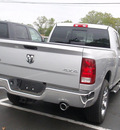 dodge ram 1500 2011 silver gasoline 8 cylinders 4 wheel drive automatic with overdrive 07730