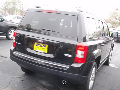 jeep patriot 2011 black suv gasoline 4 cylinders 4 wheel drive 5 speed manual 07730