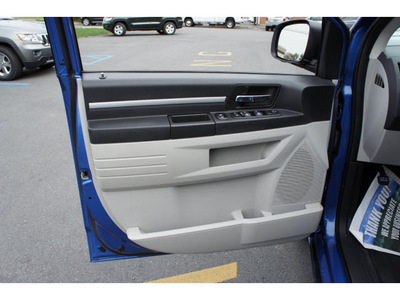 dodge grand caravan 2008 blue van sxt gasoline 6 cylinders front wheel drive automatic with overdrive 08844