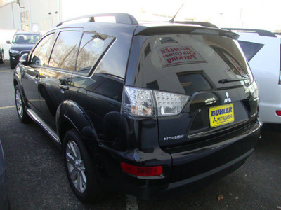 mitsubishi outlander 2011 black suv se gasoline 4 cylinders all whee drive automatic 07724