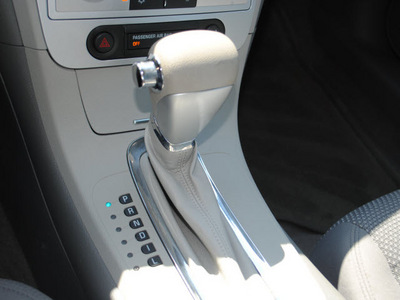 chevrolet malibu 2010 silver sedan flex fuel 4 cylinders front wheel drive automatic 76087