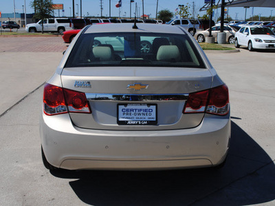 chevrolet cruze 2011 gold sedan lt gasoline 4 cylinders front wheel drive automatic 76087