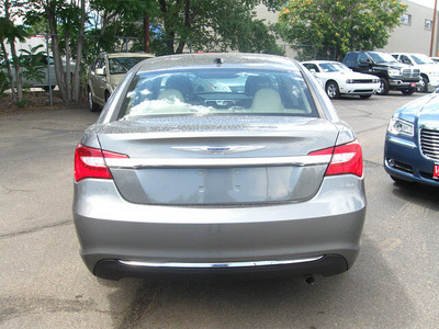 chrysler 200 2011 dk  gray sedan touring gasoline 4 cylinders front wheel drive automatic 80301