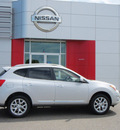 nissan rogue 2011 silver suv sv gasoline 4 cylinders all whee drive cont  variable trans  99301