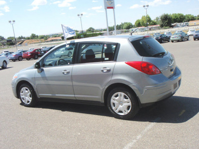nissan versa 2011 lt gray hatchback s gasoline 4 cylinders front wheel drive automatic 99301