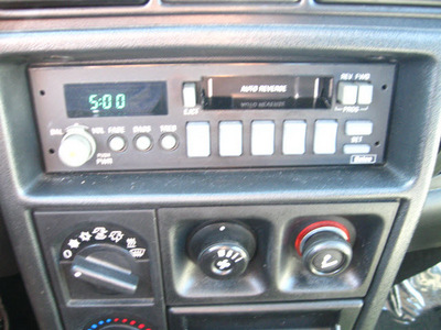 pontiac le mans 1990 bright white hatchback le gasoline 4 cylinders front wheel drive automatic 80504